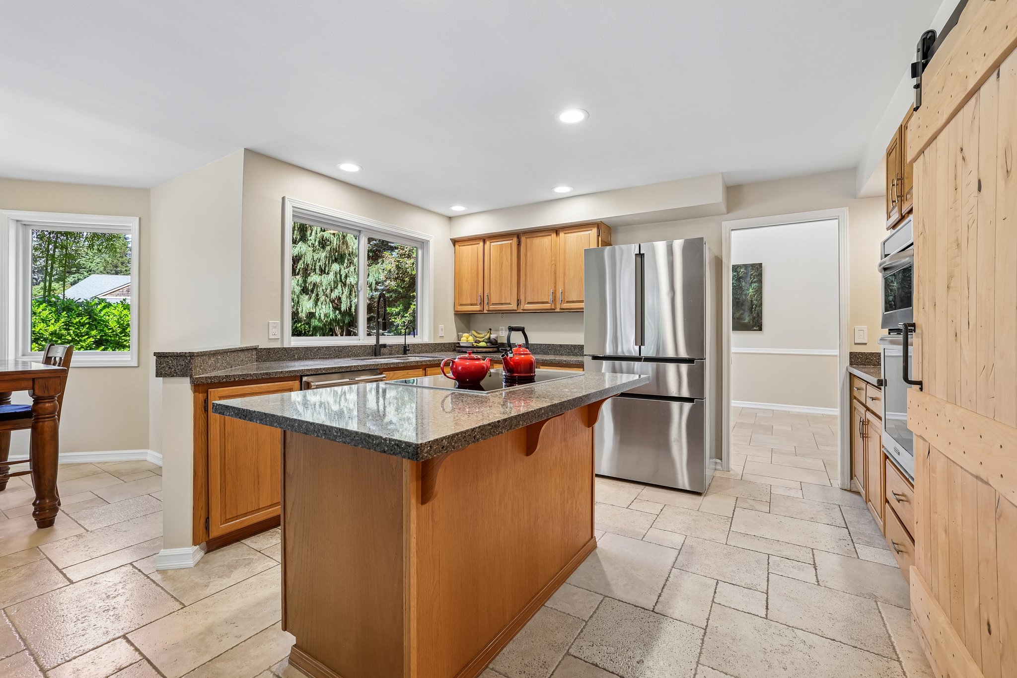 NE 61st St-S2306-016.jpg