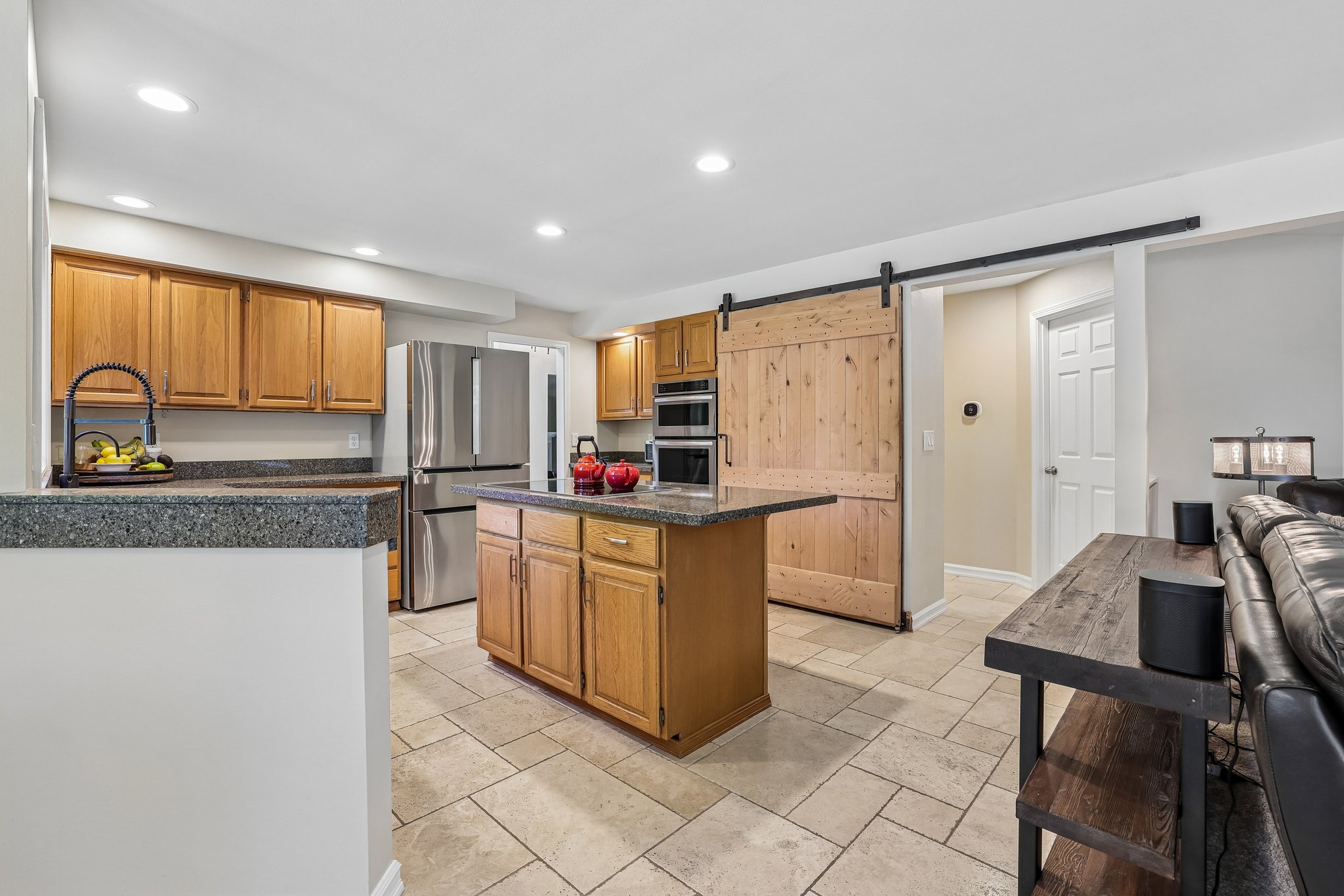 NE 61st St-S2306-017.jpg