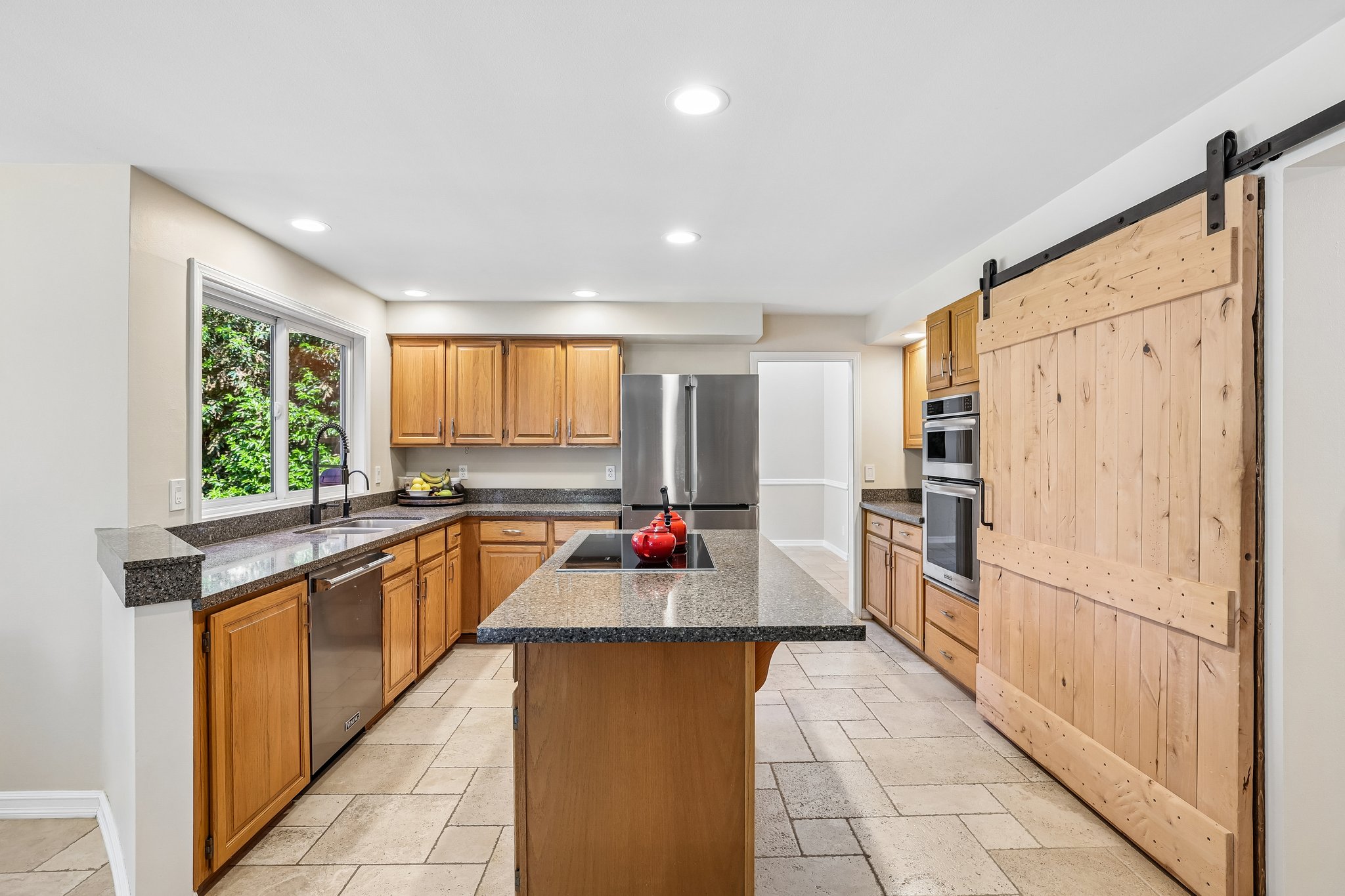NE 61st St-S2306-018.jpg