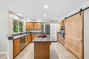 NE 61st St-S2306-018.jpg