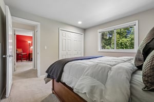 NE 61st St-S2306-029.jpg