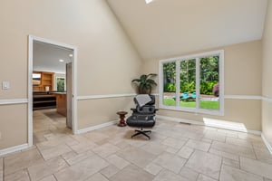 NE 61st St-S2306-032.jpg