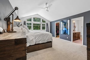 NE 61st St-S2306-034.jpg