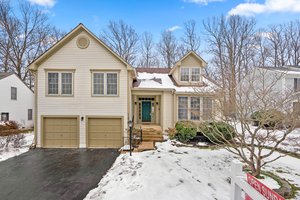 Welcome to 14305 Pleasant View Dr.