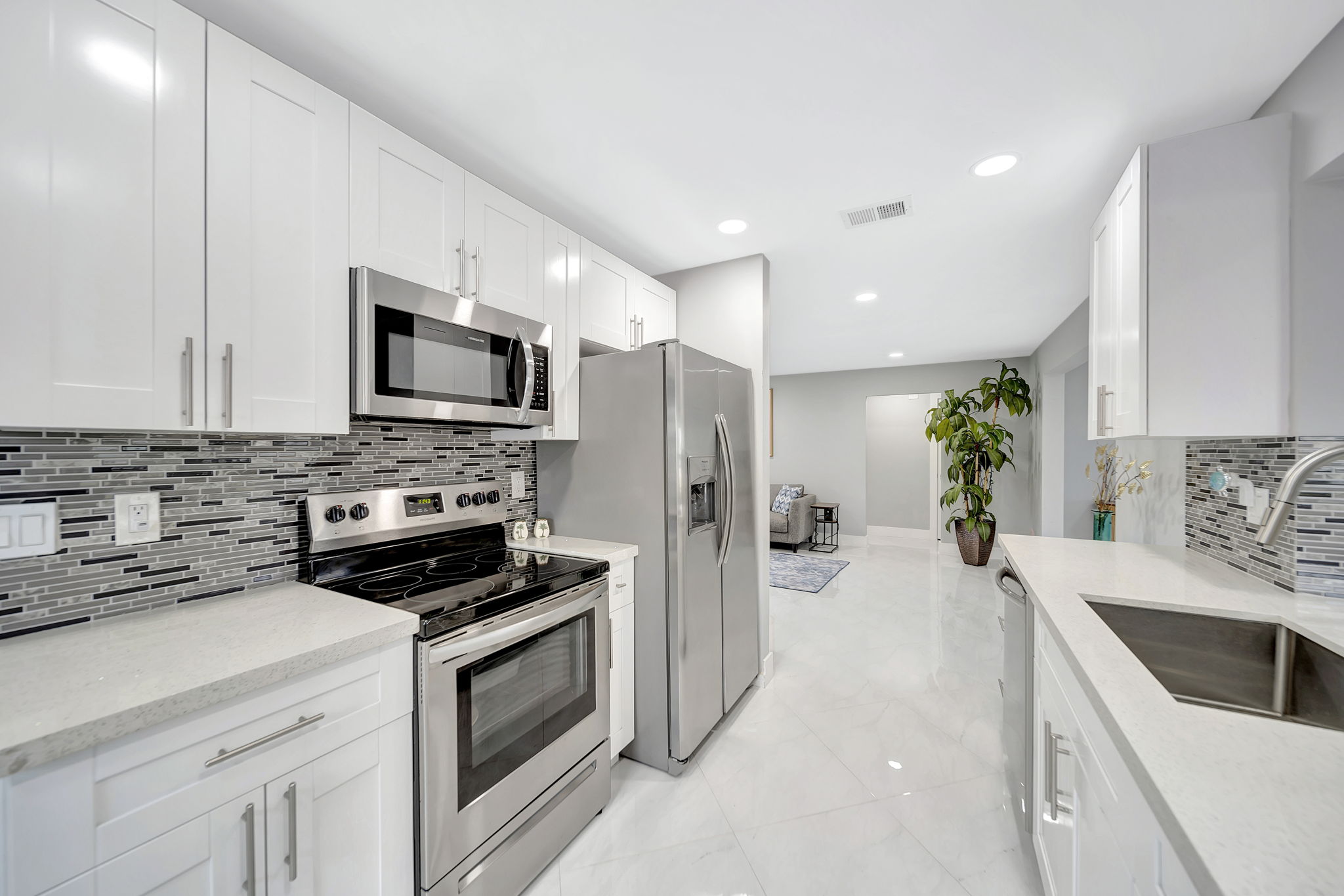 906 Windward Way, Weston, FL 33327, US Photo 21
