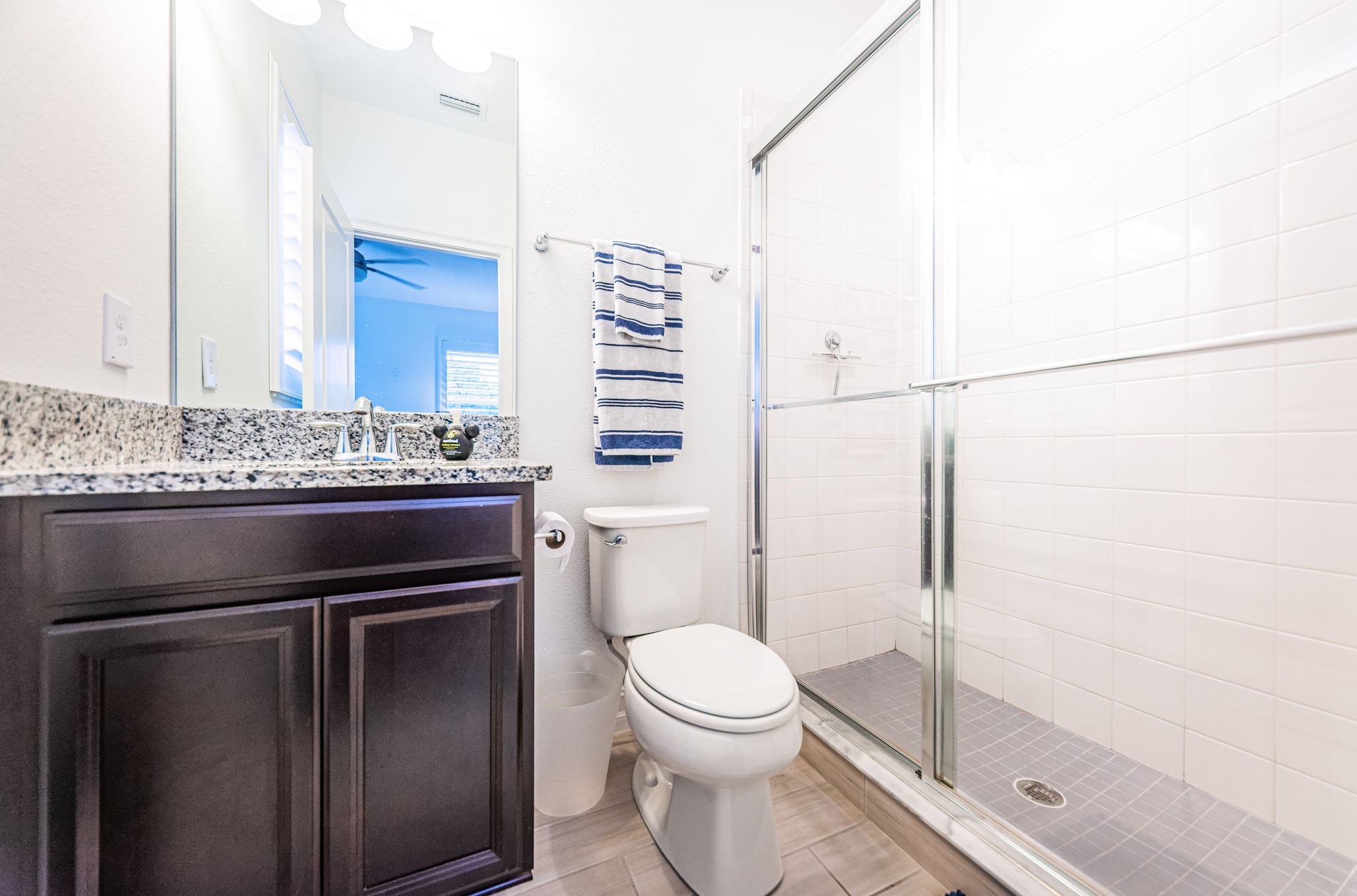 Upper Level Guest Bathroom2