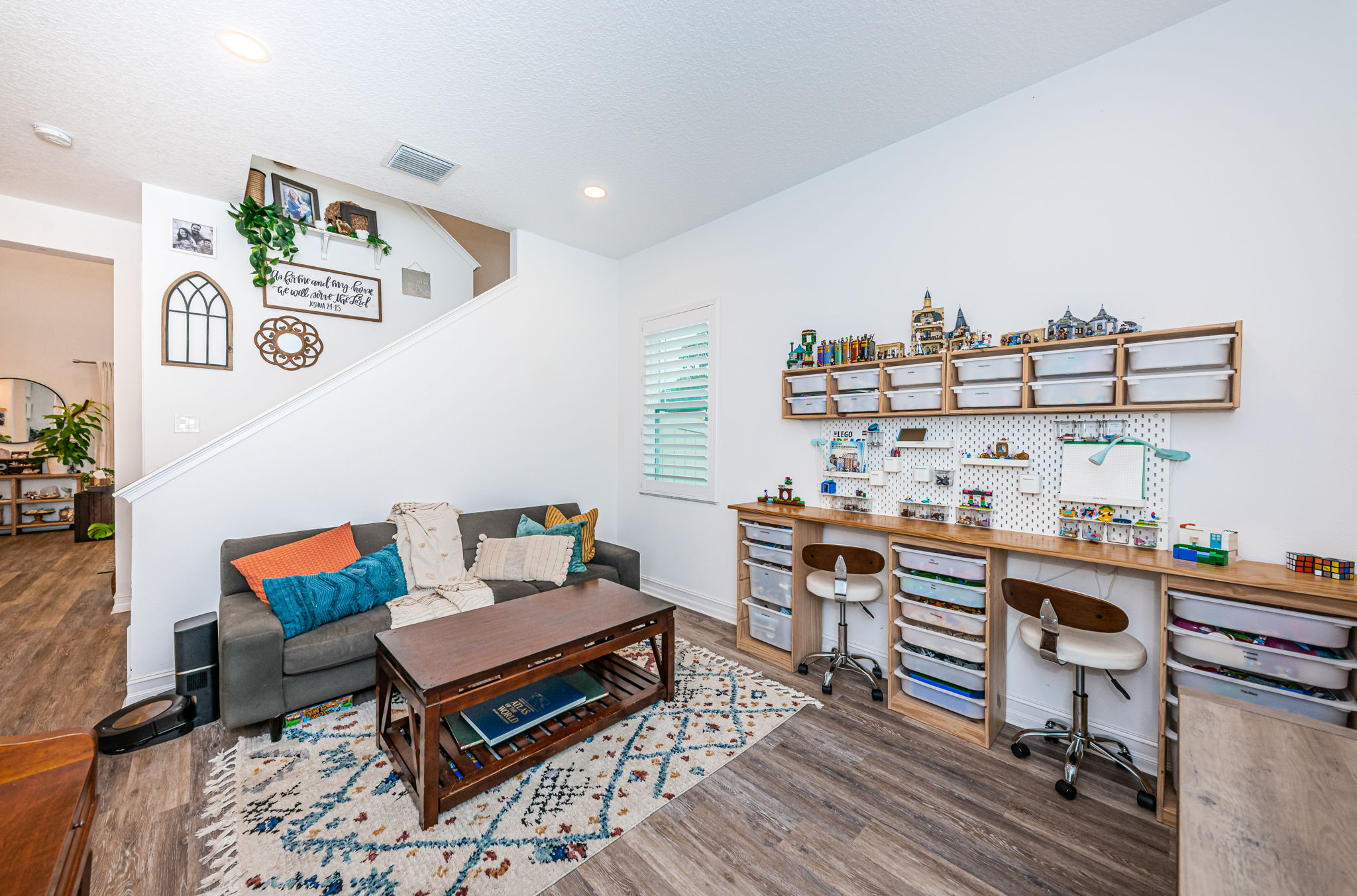 Living Room3-4