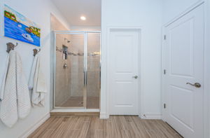 Upper Level Master Bathroom1d
