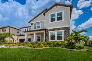 Front Exterior3-3