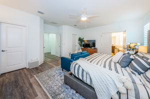 Upper Level Master Bedroom1c