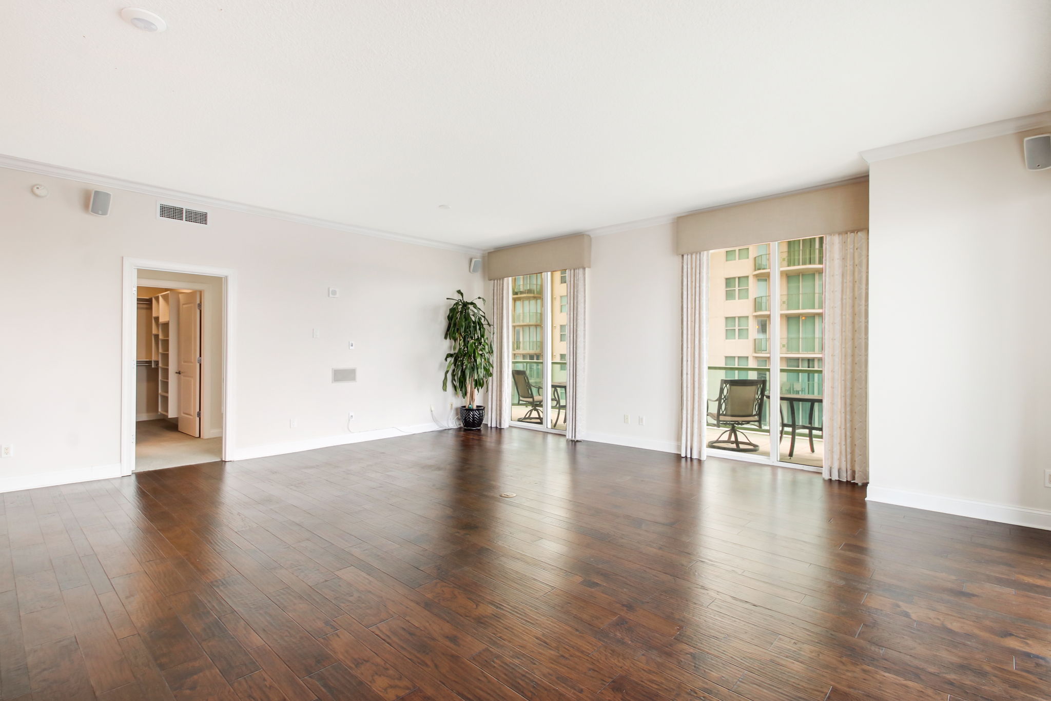 Living Room/Dining Room