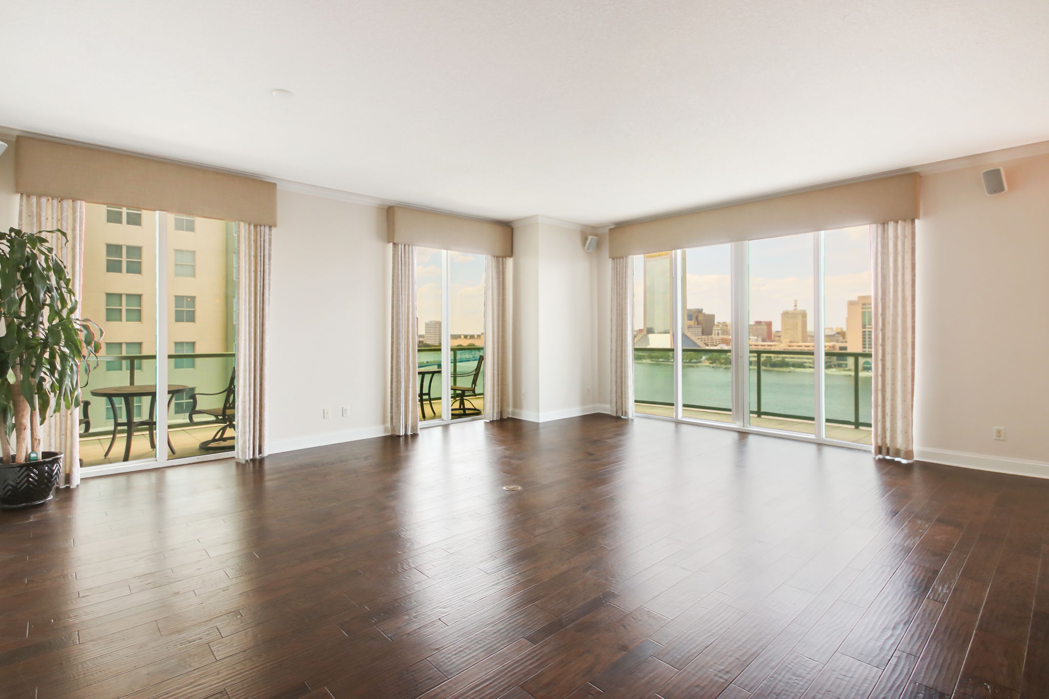 Living Room/Dining Room