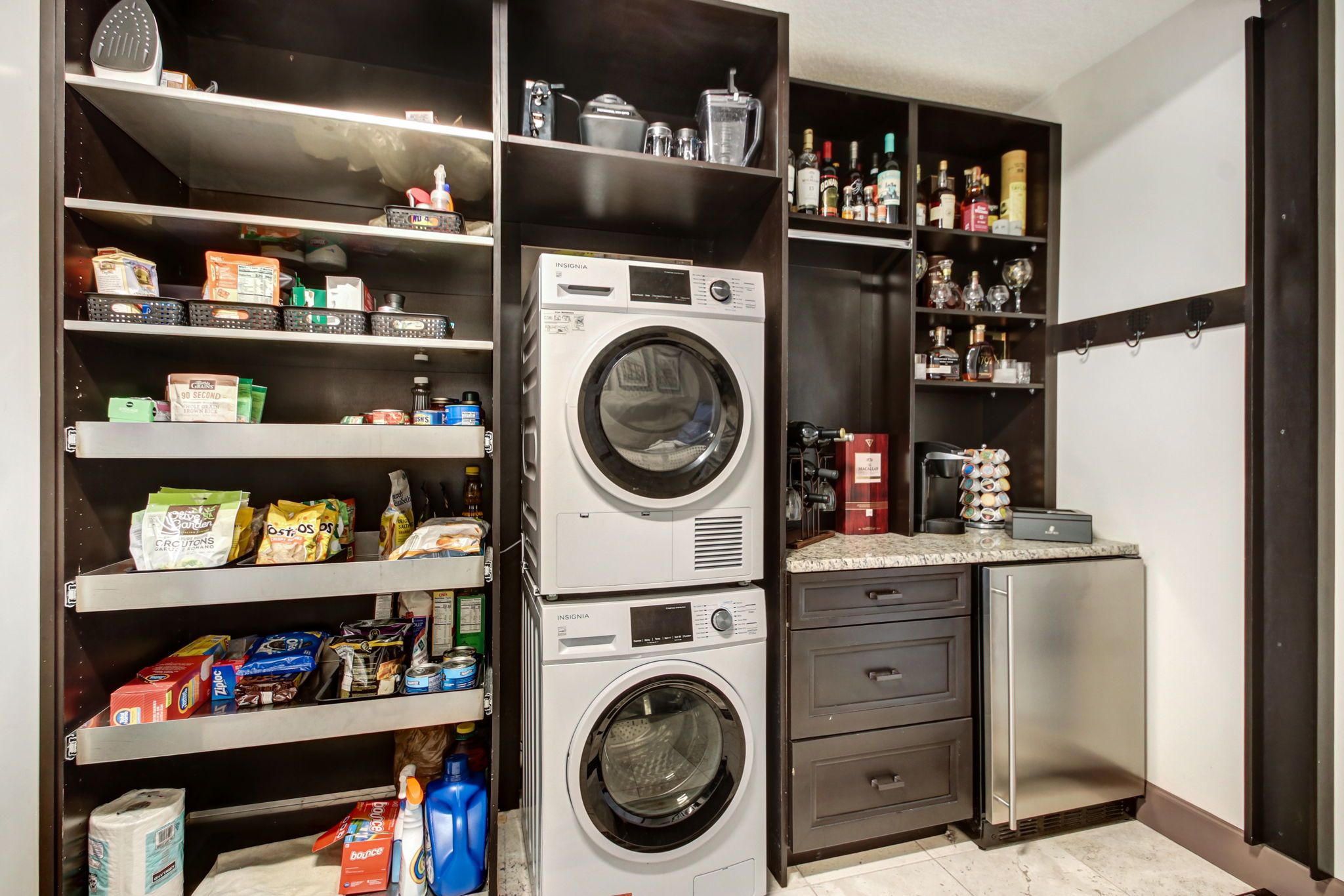Laundry/Wet Bar