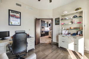 Bedroom/Office