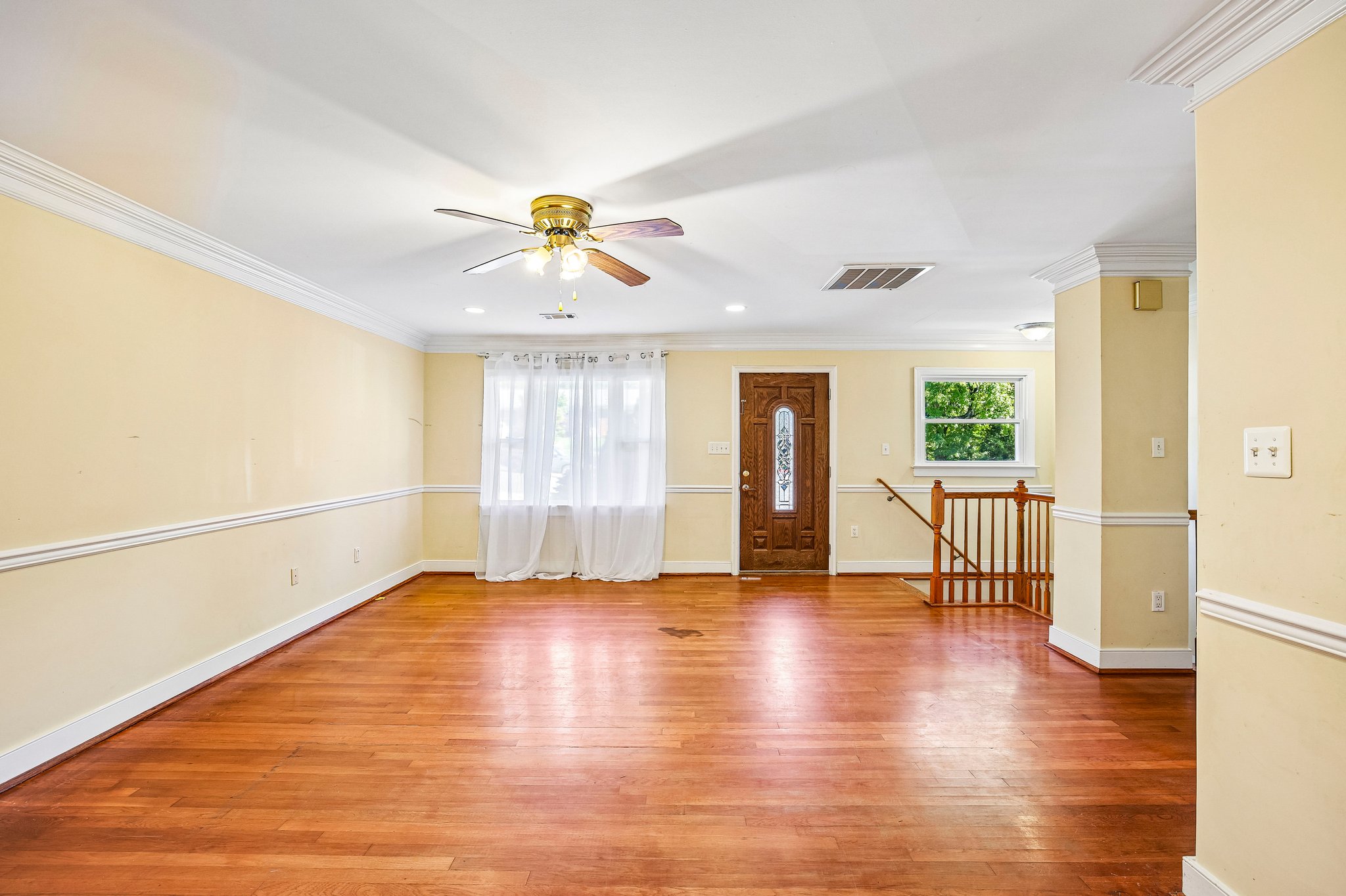 Brook Dr-S0610-005.jpg