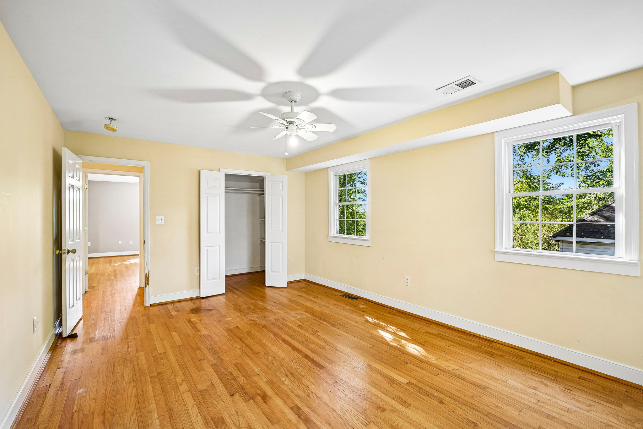 Brook Dr-S0610-024.jpg