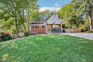 Brook Dr-S0610-002.jpg