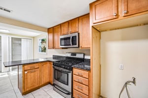 Brook Dr-S0610-009.jpg