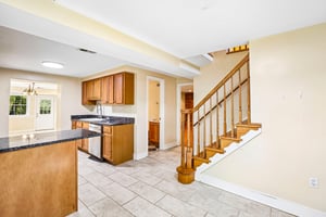 Brook Dr-S0610-011.jpg