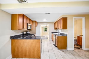 Brook Dr-S0610-012.jpg
