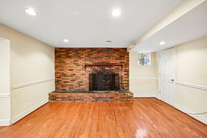 Brook Dr-S0610-036.jpg