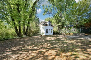 Brook Dr-S0610-040.jpg