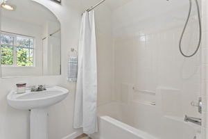  Photo 31