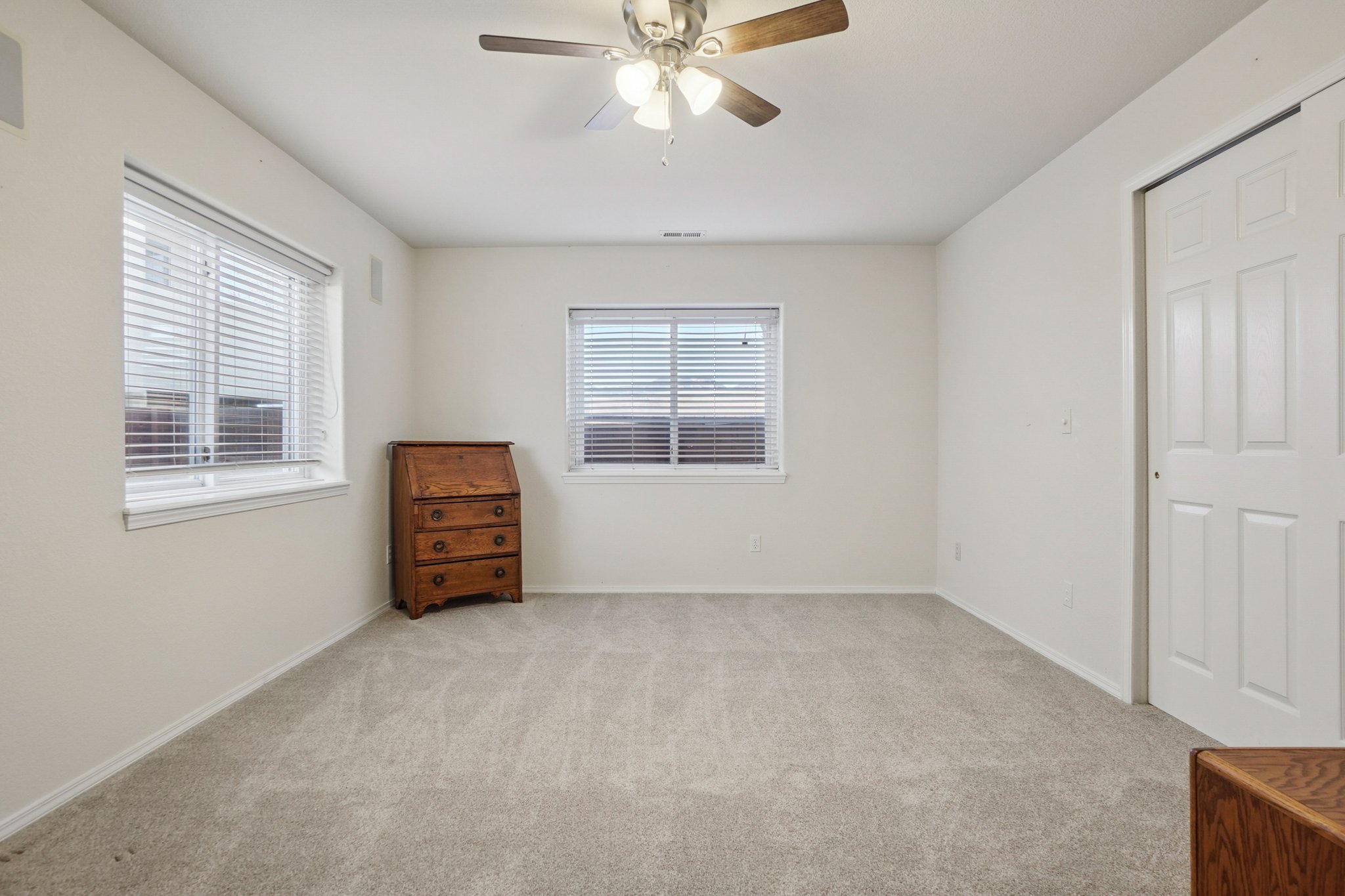 Peaceful Glen Grv-S2810-040.jpg