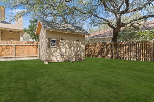  Photo 40