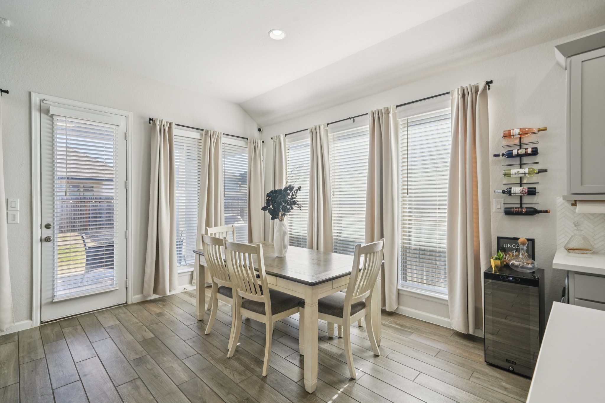 Apache Wls-S2203-012.jpg