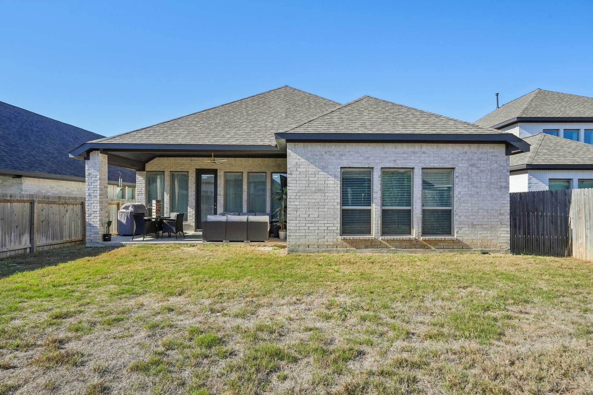 Apache Wls-S2203-032.jpg