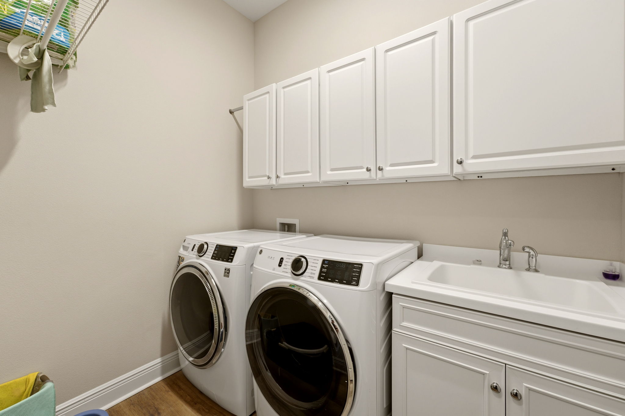  Photo 41