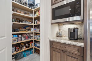 Wal in Pantry