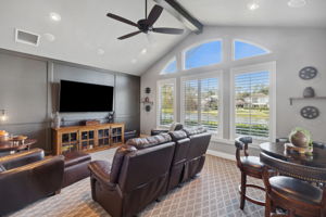 Flex Room