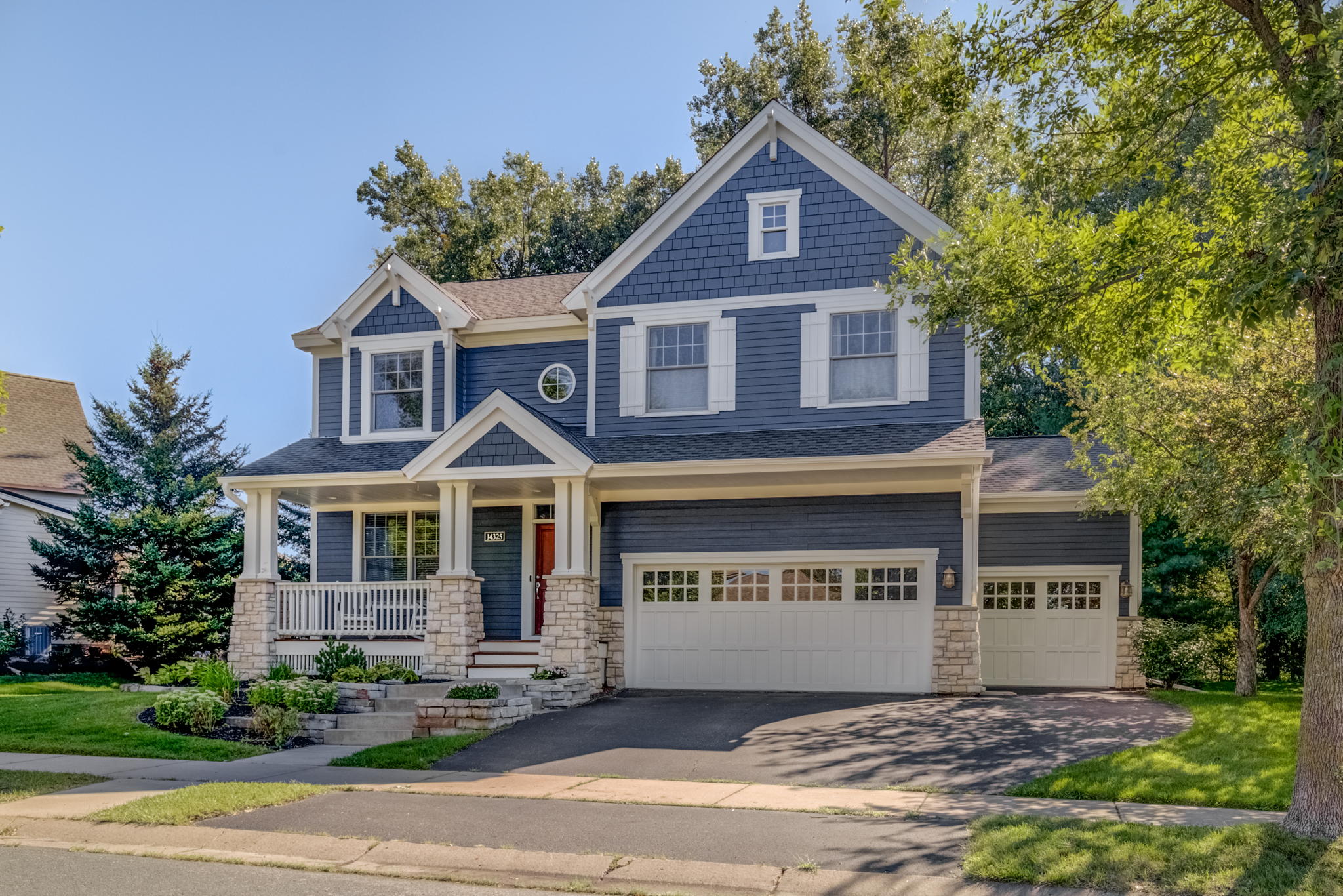 1.Exterior Front