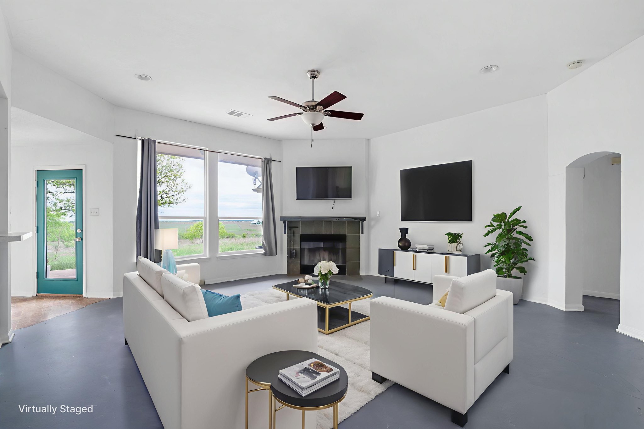 1_BMM9685 virtually staged.jpeg