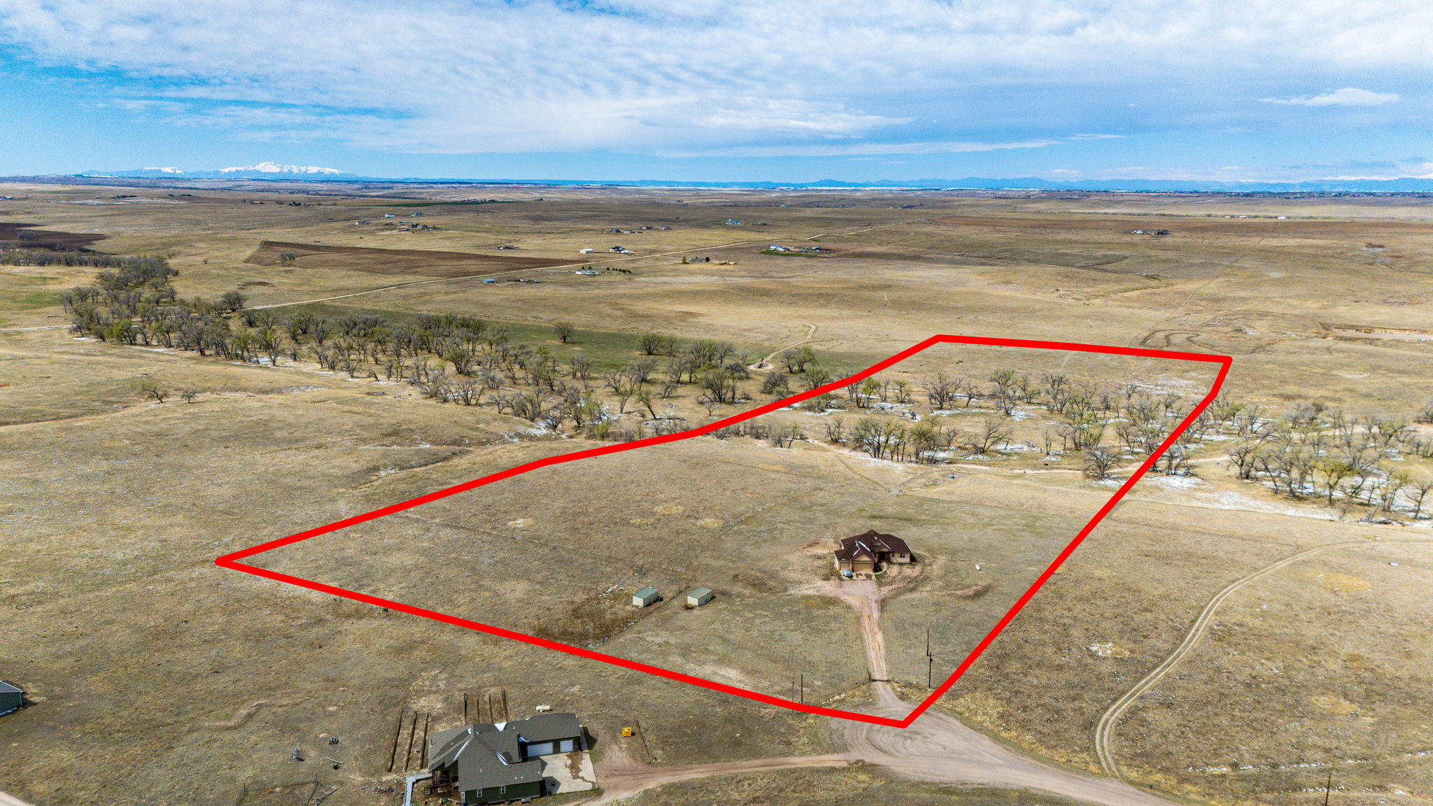 Property Lines are Approximate and not a survey