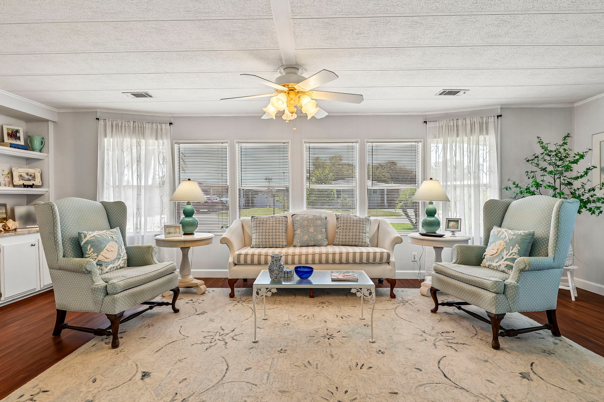Apache Cir-S3006-012.jpg