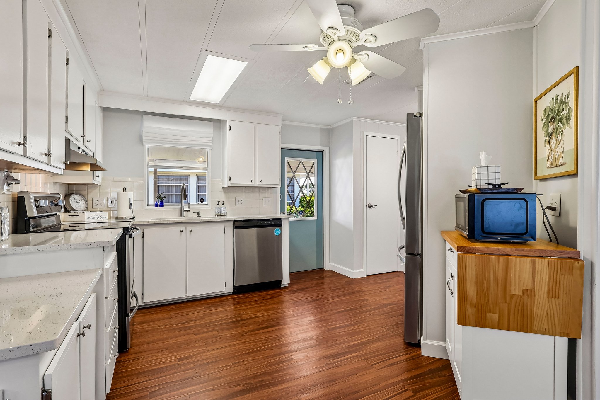 Apache Cir-S3006-017.jpg