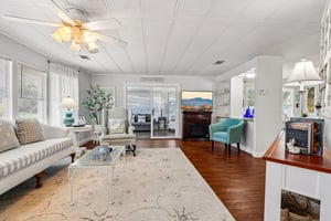 Apache Cir-S3006-010.jpg
