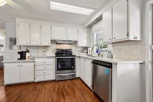 Apache Cir-S3006-019.jpg
