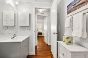 Apache Cir-S3006-024.jpg