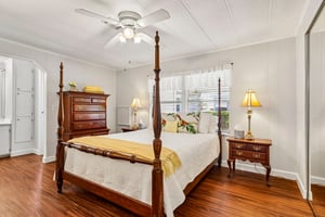 Apache Cir-S3006-025.jpg