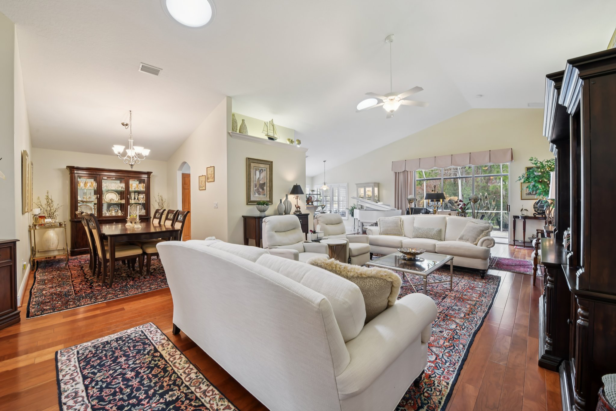 Areca Palm Dr-S1902-009.jpg