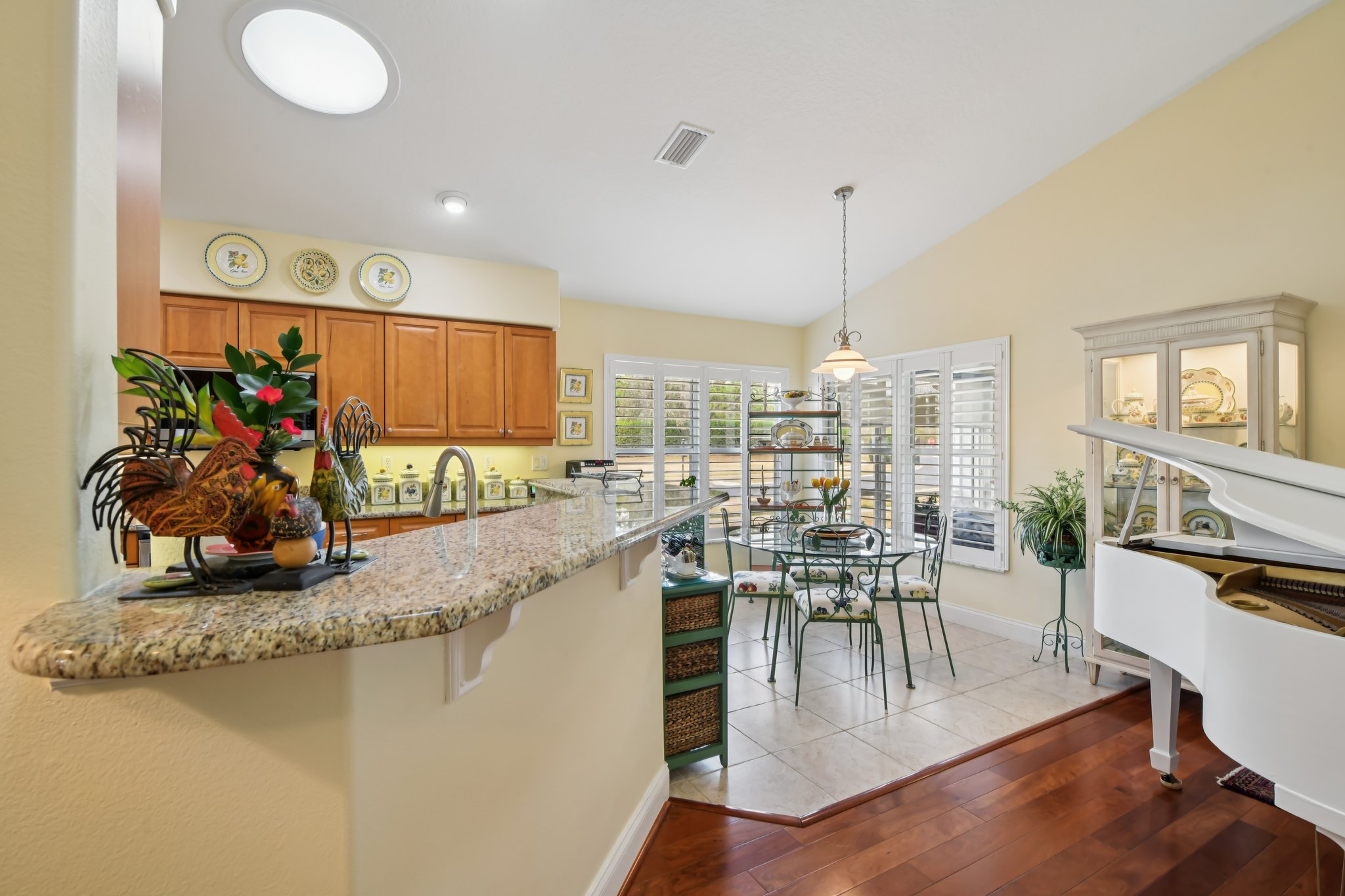 Areca Palm Dr-S1902-022.jpg