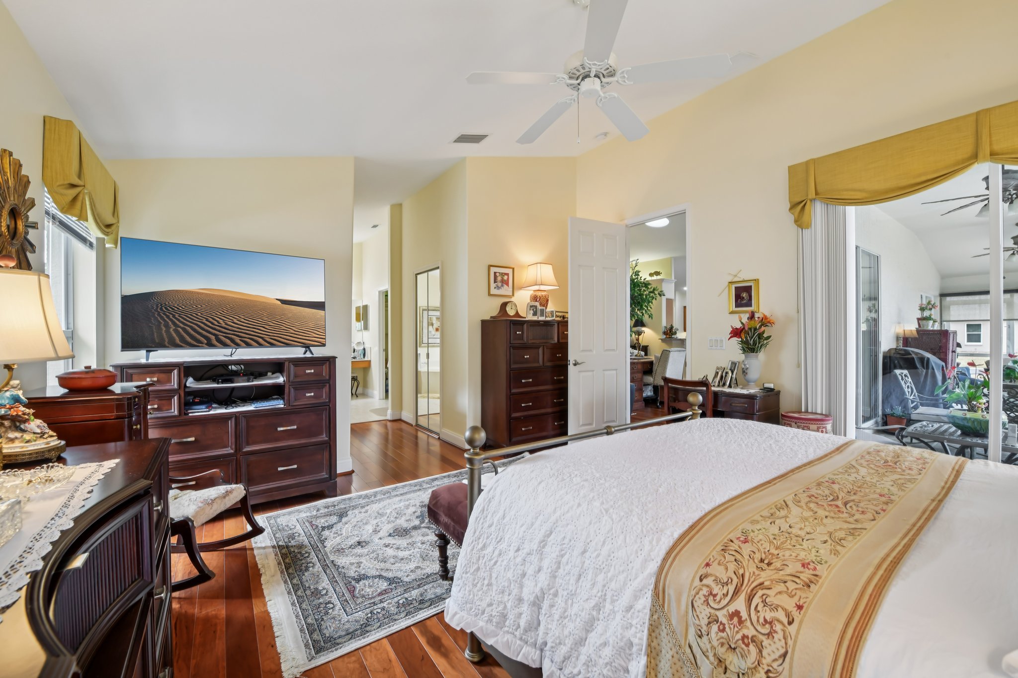 Areca Palm Dr-S1902-033.jpg