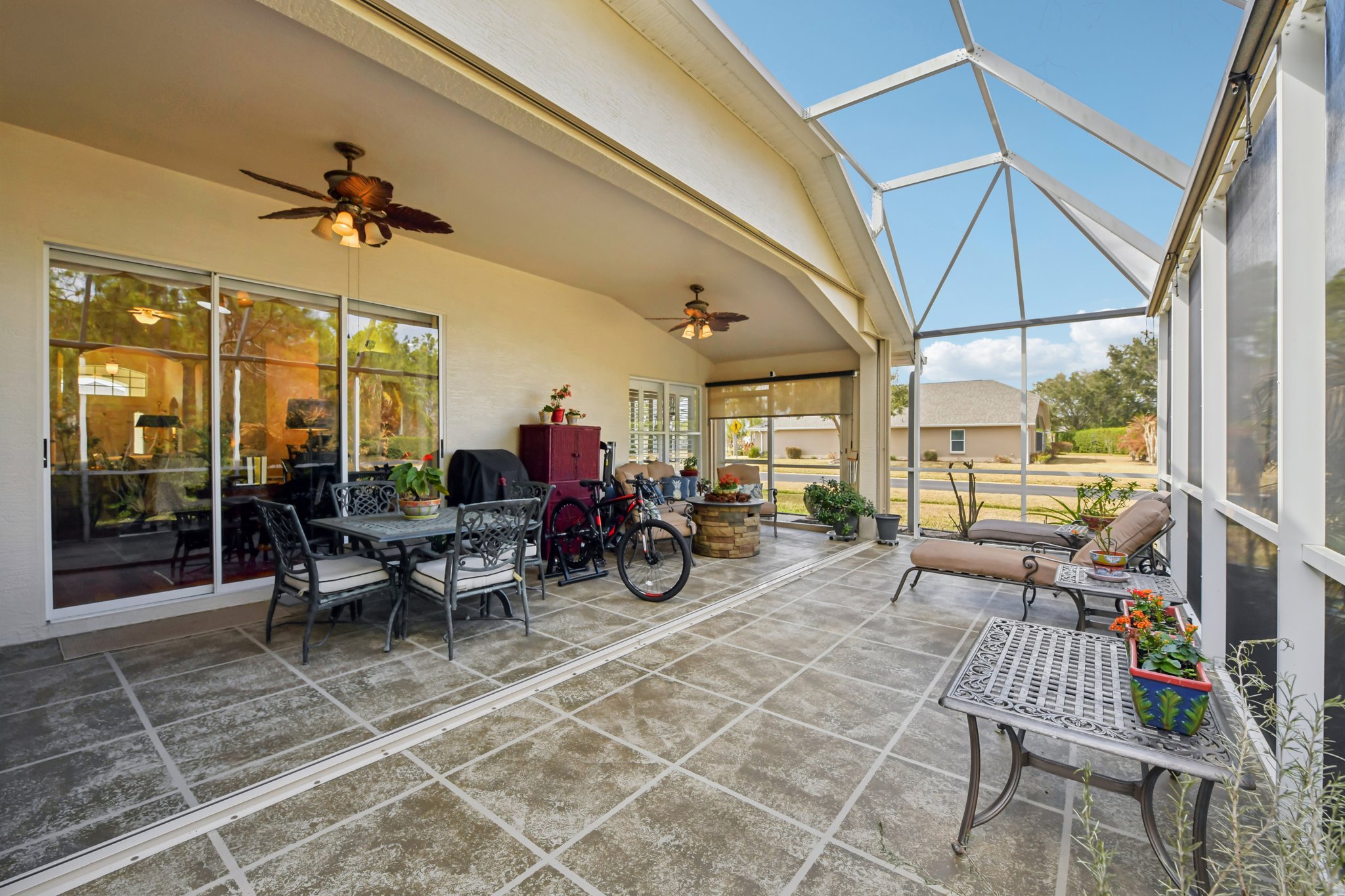 Areca Palm Dr-S1902-042.jpg