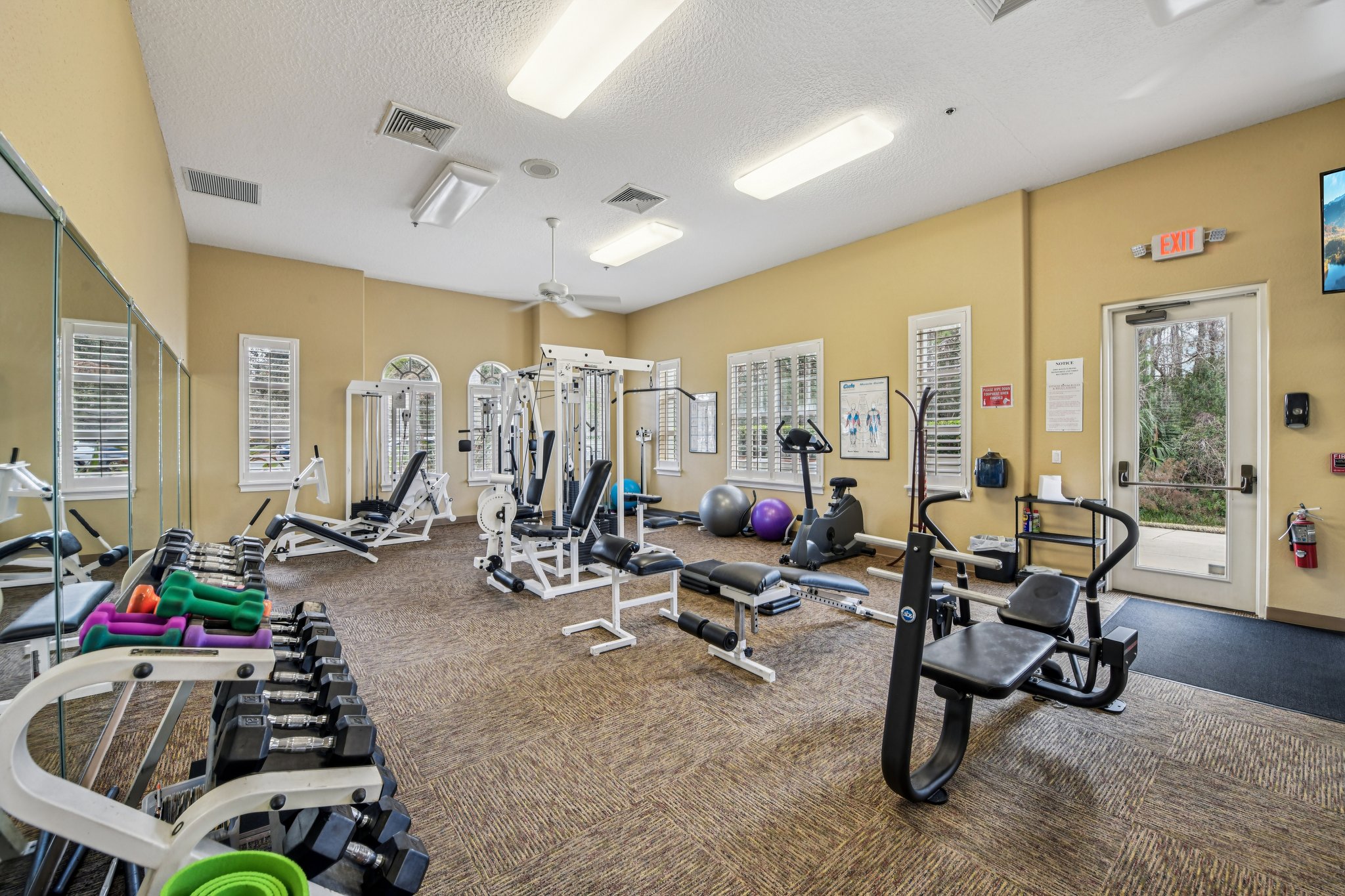 Areca Palm Dr-1902-910.jpg