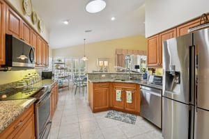 Areca Palm Dr-S1902-020.jpg