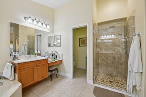 Areca Palm Dr-S1902-037.jpg